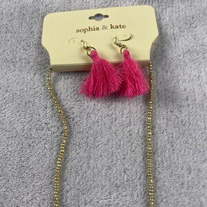 Women's necklace and e set. Colorful boho beaded style. Perfect for spring